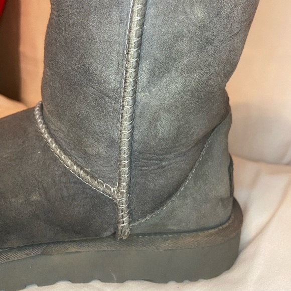 Ugg Classic II Genuine Shearling Lined Short Boot - Picture 6 of 10